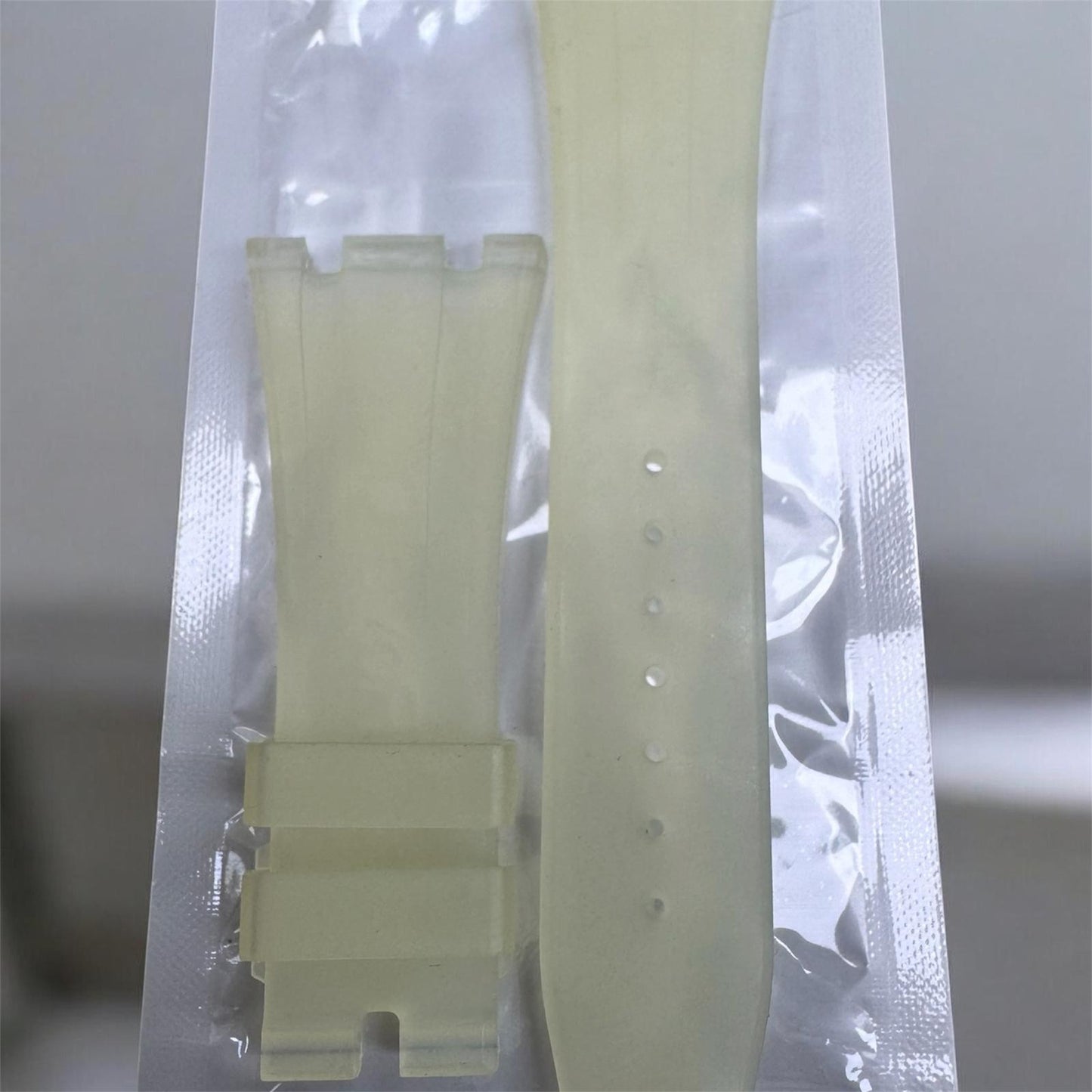 High-Quality SemiTransparent Rubber Watch Band – 27mm for AP Watches | No Buckle