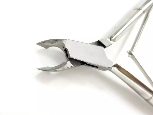 PROFESSIONAL CUTICLE NIPPER JAPANESE STAINLESS STEEL - Universal Jewelers & Watch Tools Inc.