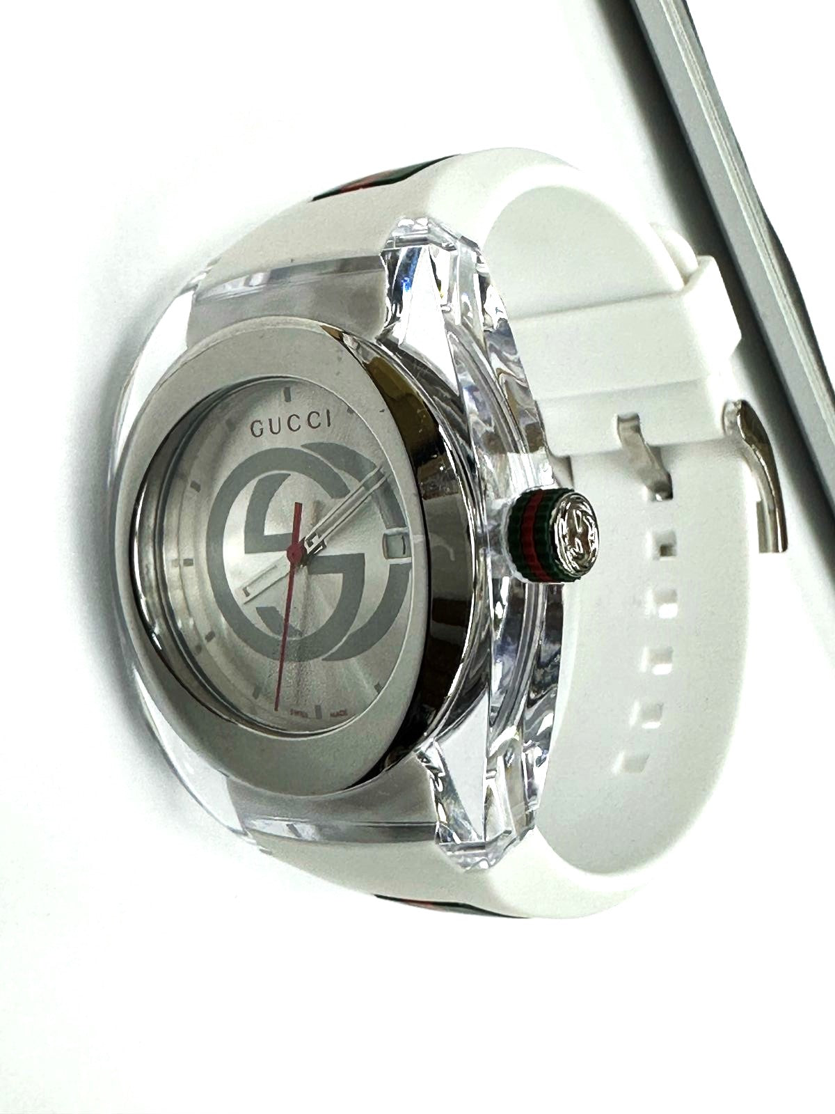 GUCCI SYNC YA137102 Men's White Dial Watch – Swiss Quartz with Original Box & Booklet