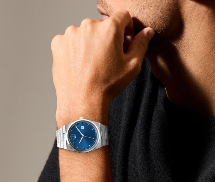 MOVADO BOLD QUEST STAINLESS STEEL WITH BLUE DIAL