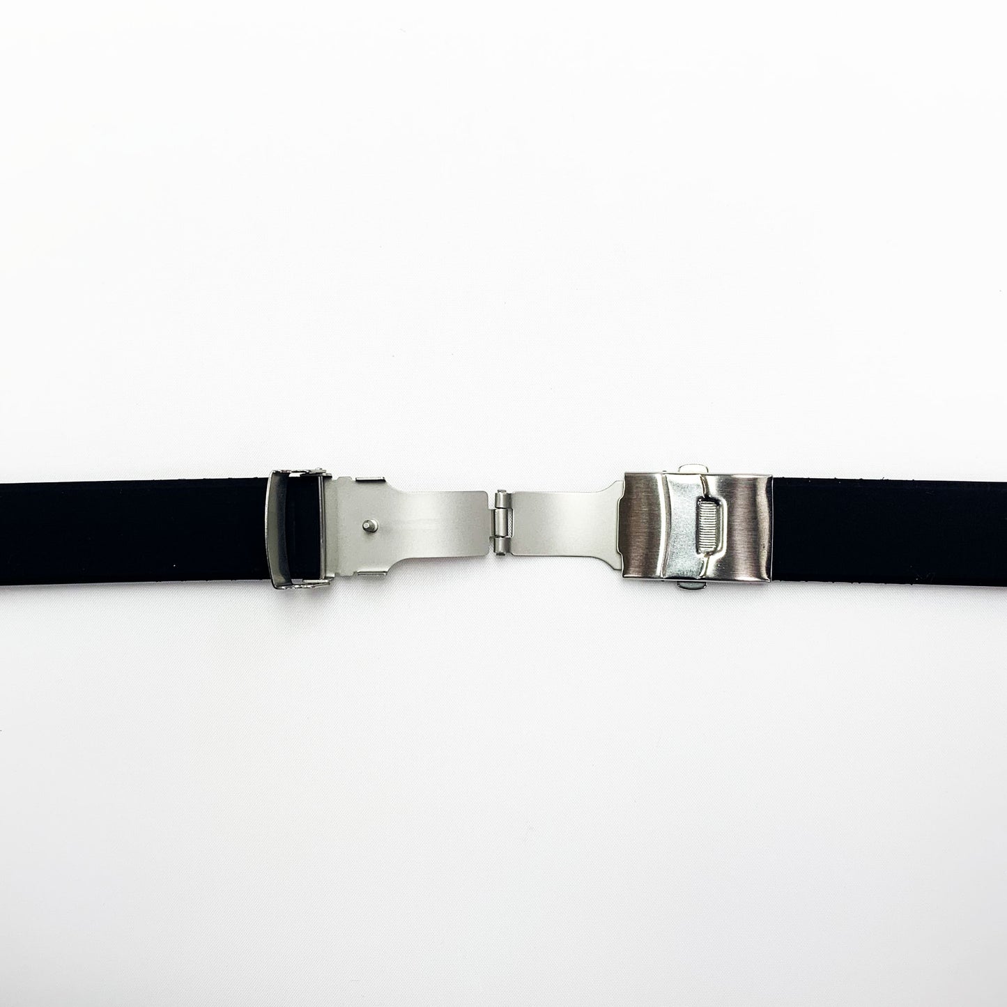 20 MM Special Curve Black Color Silicone Deployant Buckle Regular Size Watch Strap Steel - Universal Jewelers & Watch Tools Inc.
