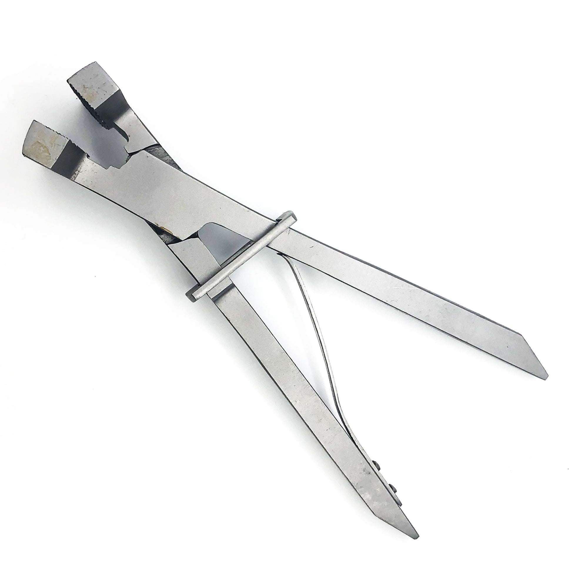 Plier For Drawing Wire Serrated Teeth With Ring - Universal Jewelers & Watch Tools Inc.