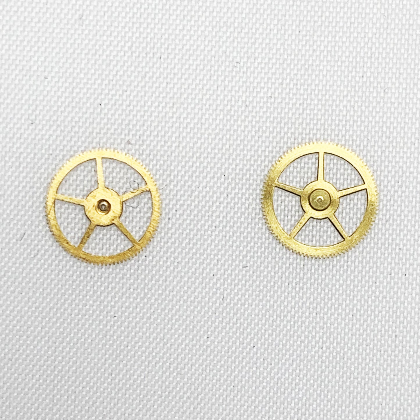 Rolex Watch Part Caliber Movement 1530 7837 Driving Wheel Over Third Wheel, Genuine, Used - Universal Jewelers & Watch Tools Inc.