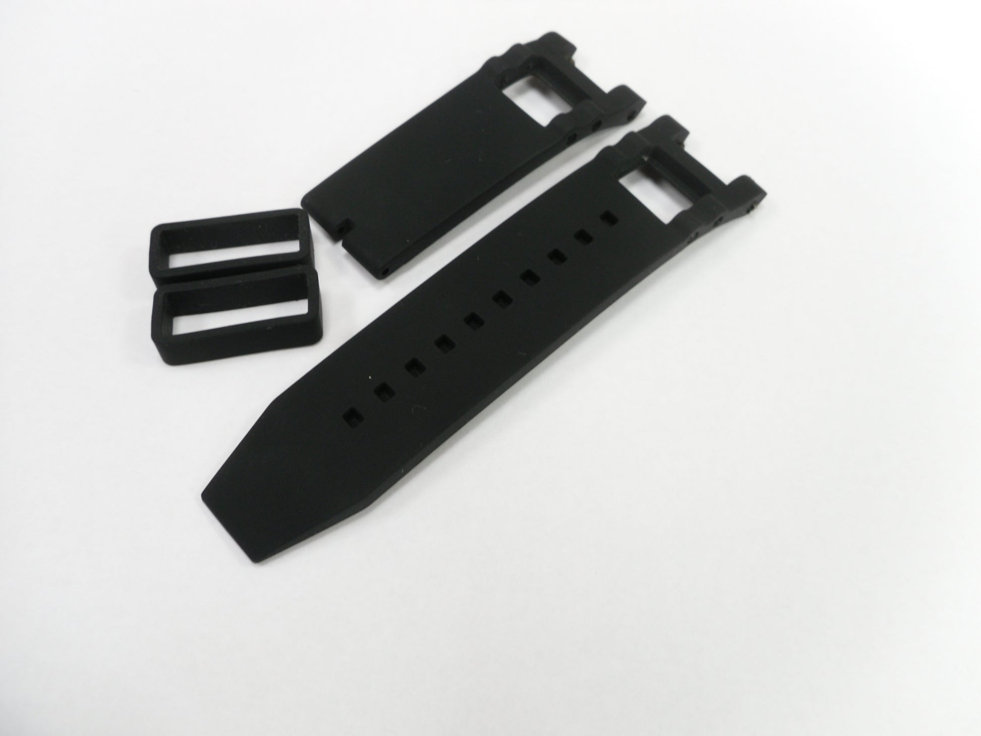 CURVED END SILICONE WATCH BAND BLACK COLOR STRAP 26 mm invicta - Universal Jewelers & Watch Tools Inc.