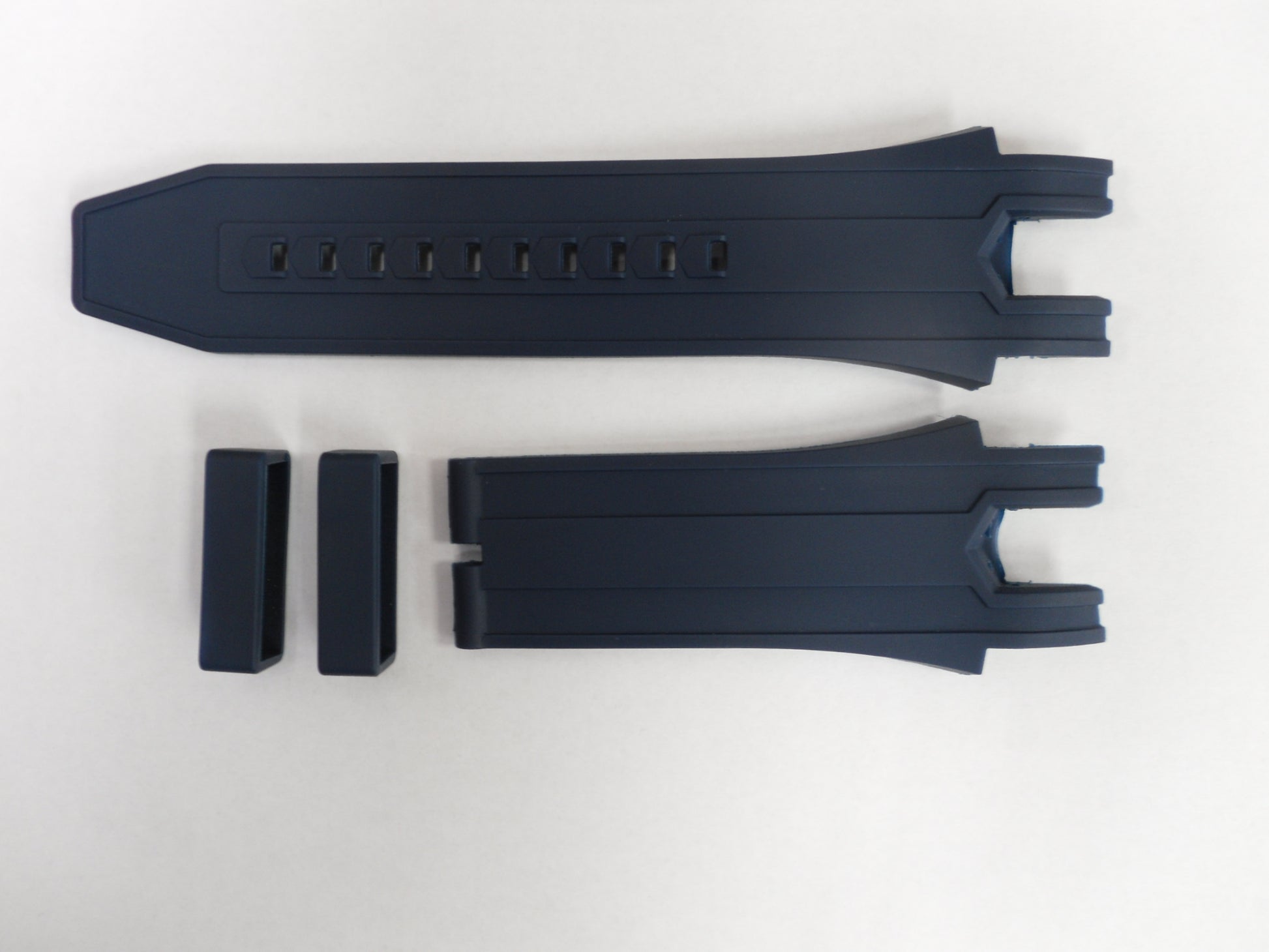 CURVED END SILICONE WATCH BAND BLUE COLOR STRAP 26 mm invicta - Universal Jewelers & Watch Tools Inc.