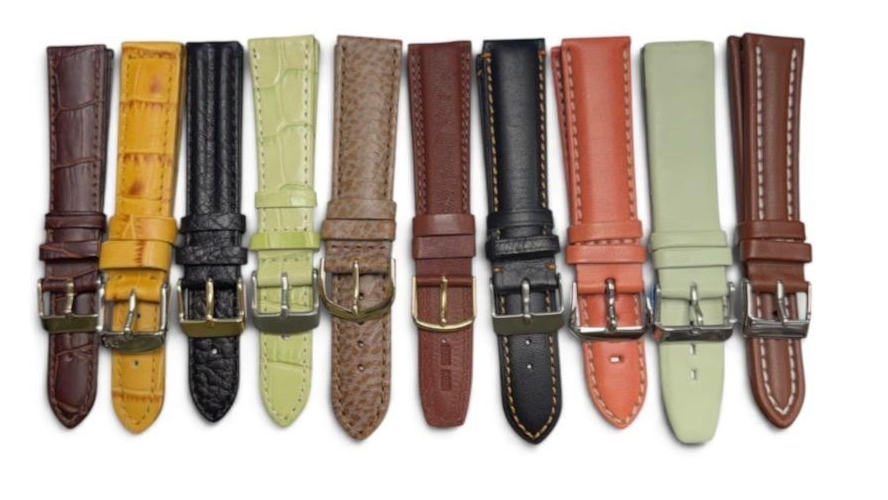 LOT OF 10 WATCH BANDS MIX SIZE STYLE AND COLORS /1618/20mm