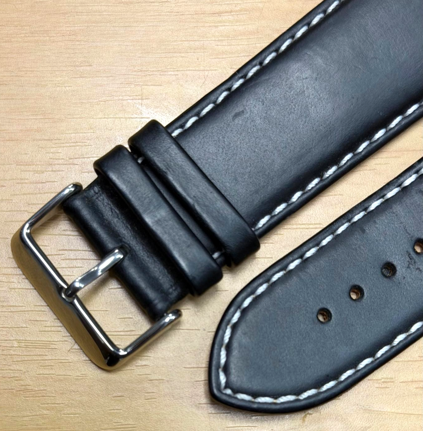 High-Quality Genuine Leather Watch Band Strap Black color w/ White stich-28mm