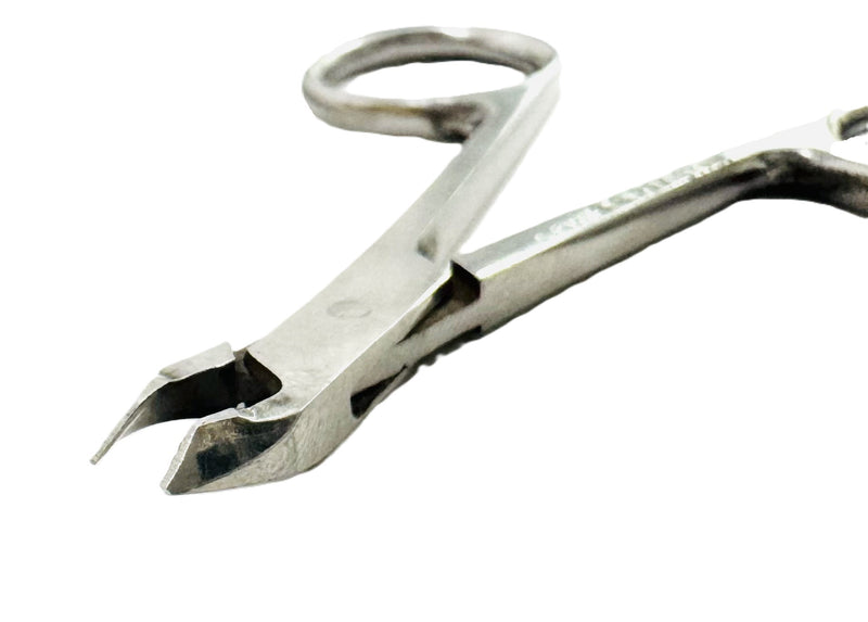 Load image into Gallery viewer, 3&quot; Scissor Style Stainless Steel Professional Nail Cuticle Nipper
