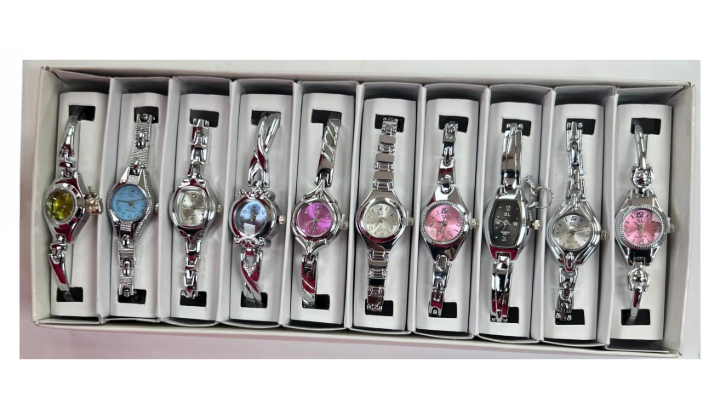 10pcs Set Women's Fashion Steel Band A13 Quartz Multi-Design Watch Bracelet